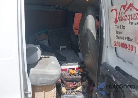 2017 Chevrolet Express 2500 Work Van z USA, uszkodzony, nr VIN 1GCWGAFF8H1183886